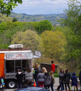 Foodtrucks visit Winston Prouty Campus this summer